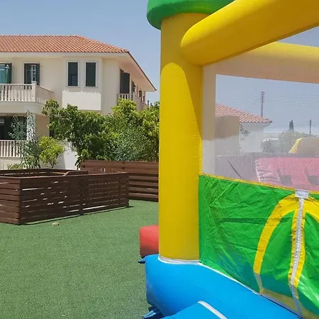 Luxury Mansion * لارنكا