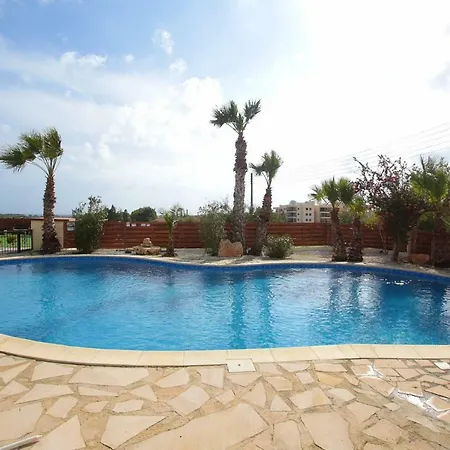 Luxury Mansion * لارنكا