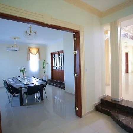 Luxury Mansion Vila